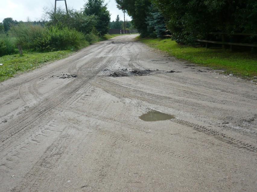 Rozpoczęła się budowa drogi Lewice - Krzyżkówko (marzec...