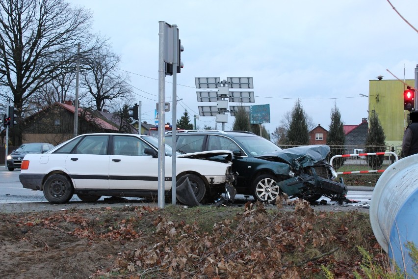 Wpadek w Parcicach. Czołowo zderzyły się dwa auta[FOTO]