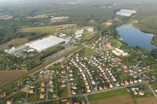 Łubiana w gminie Kościerzyna liczy ponad 2400 mieszkańców. Znajdują się tu także Zakłady Porcelany Stołowej Lubiana, które są jednym z największych pracodawców w powiecie. Każda przerwa w dostawie prądu generuje ogromne koszty.