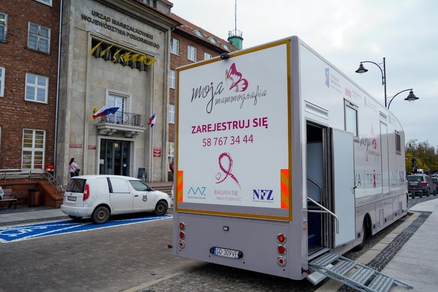 Gdańsk: Cztery nowe mammobusy kupione ze środków unijnych. Pomogą mieszkankom Pomorza