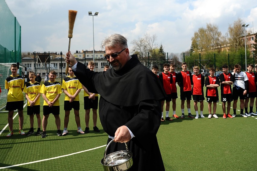 Jasło. Boisko do szczypiorniaka gotowe i uroczyście otwarte [FOTORELACJA]