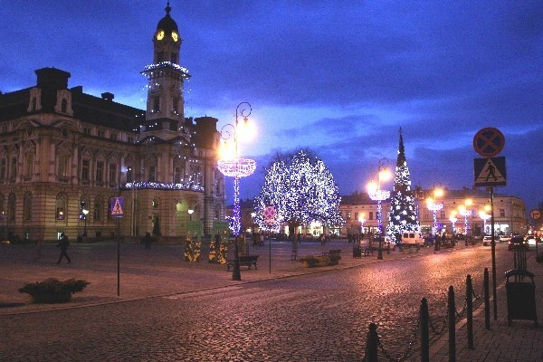 Sądecki rynek w świątecznym wystroju. Jak Wam się podoba? [ZDJĘCIA]