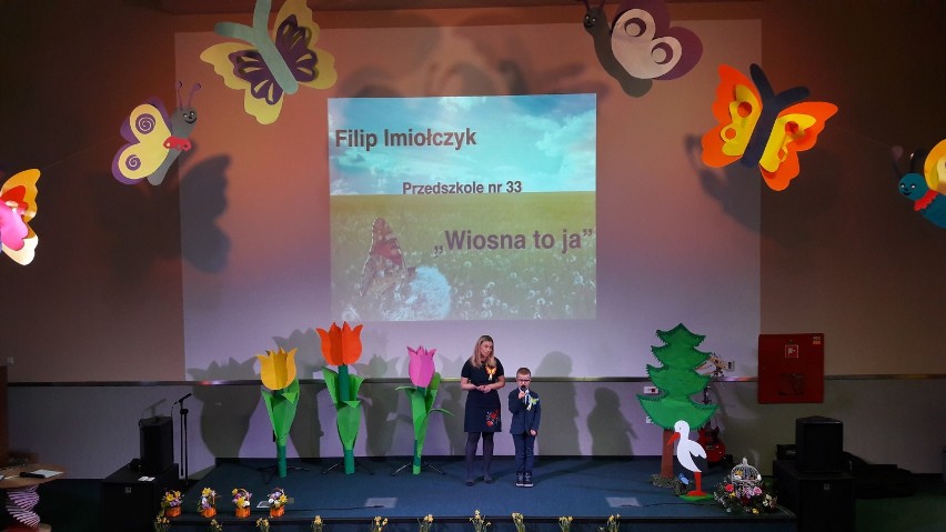 I Miejski Festiwal Piosenki Wiosennej w dąbrowskiej...