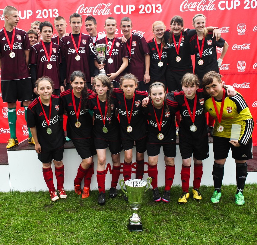 Dziewczęta PG nr 1 w Boguszowie Gorcach zwycięzcami Coca-Cola Cup 2013 na Dolnym Śląsku