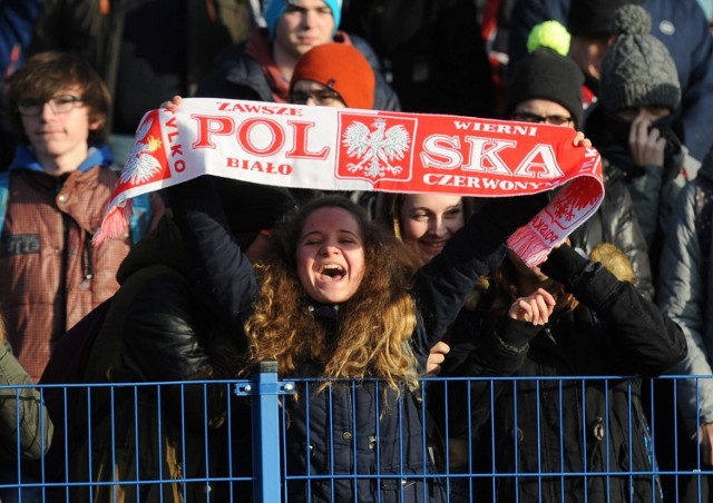 Po zwycięstwie 4:1 w Przemyślu, w rewanżu na stadionie JKS-u Jarosław reprezentacja Polski do lat 16 pokonała towarzysko Irlandię Północną 1:0 (1:0). Bramkę strzelił w 25. min Błażej Czuban.