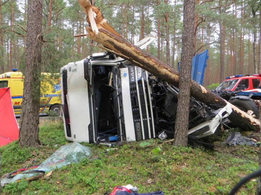 Gmina Osieczna: W wypadku zginął kierowca
