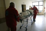 Szpital w Skierniewicach zaraził sanitariusza wirusem