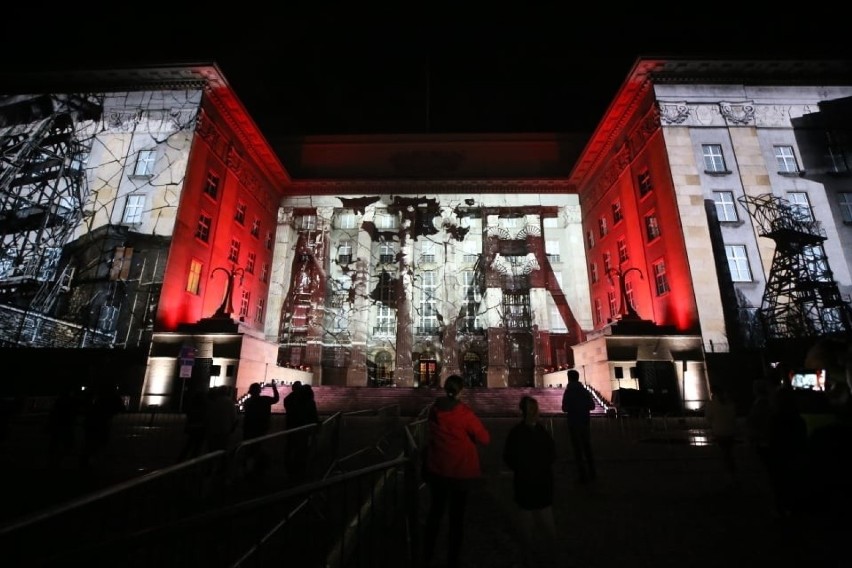 Katowice: Nocne zwiedzanie gmachu Sejmu Śląskiego i mapping 3D[ ZDJĘCIA]