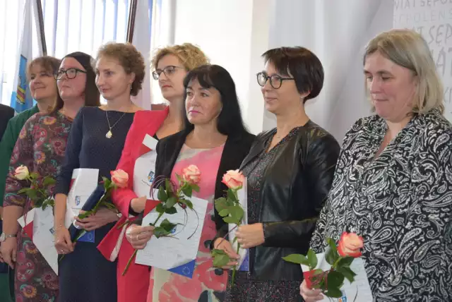Wręczenie Nagród Starosty Sępoleńskiego nauczycielom placówek oświatowych, których organem prowadzącym jest powiat sępoleński.