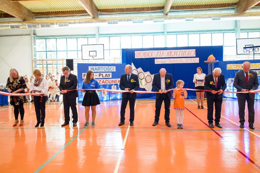 Odnowiona hala widowiskowo-sportowa w Radzyniu Chełmińskim oficjalnie oddana do użytku [zdjęcia]