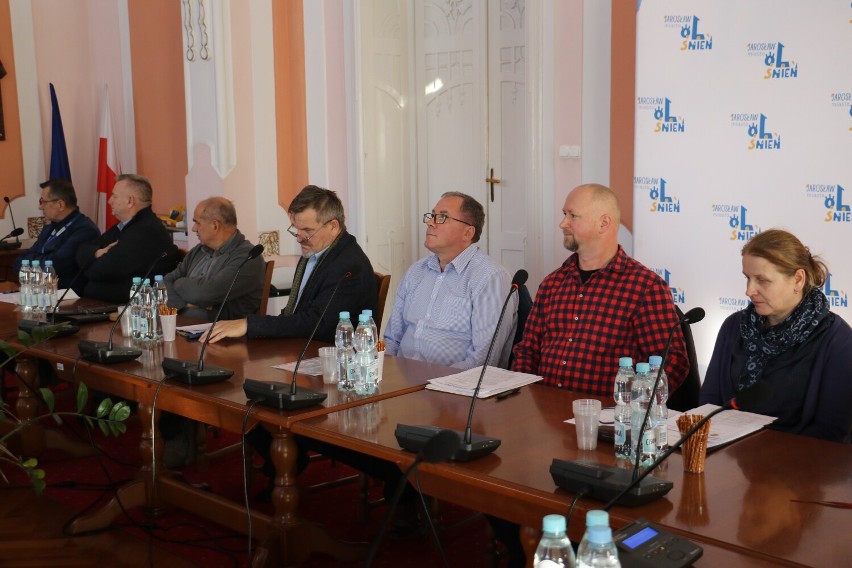 Akcja zima. Spotkanie miejskiego zespółu zarządzania kryzysowego w Jarosławiu