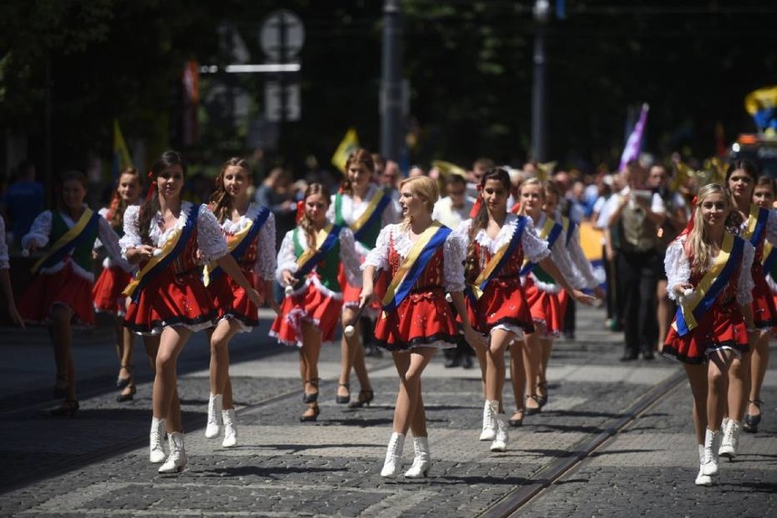 Piękne Ślązaczaki na Marszu Ruchu Autonomii Śląska