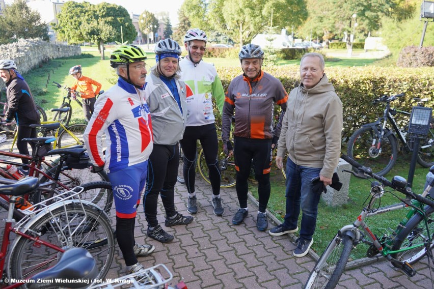 Przejażdżka rowerowa i spotkanie z mistrzami olimpijskimi FOTO