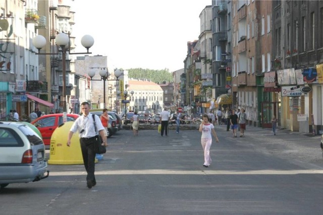 Tak wyglądał Będzin w 2005 roku Zobacz kolejne zdjęcia/plansze. Przesuwaj zdjęcia w prawo - naciśnij strzałkę lub przycisk NASTĘPNE