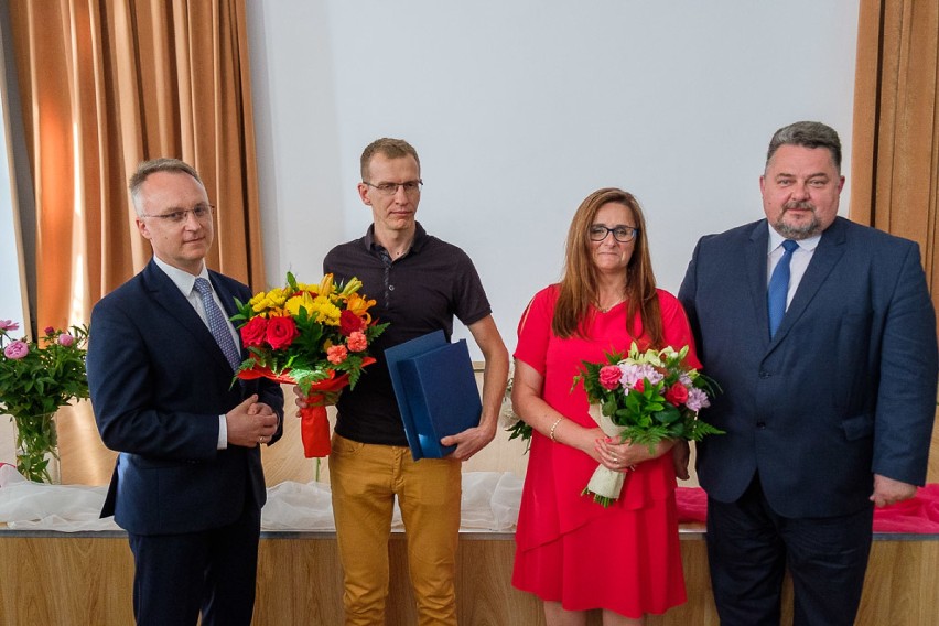 Rada Miejska w Pniewach przyznała nagrody za osiągnięcia kulturalne i sportowe