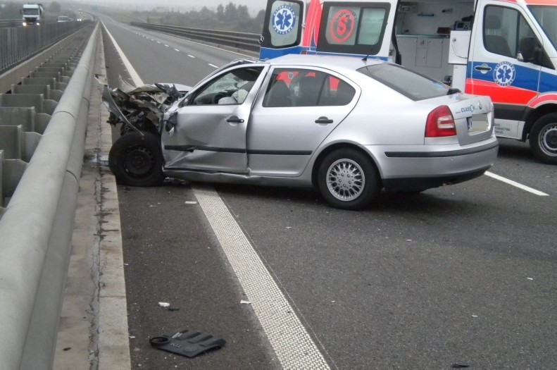 Śmiertelny wypadek na A4 w stronę Wrocławia [ZDJĘCIA]