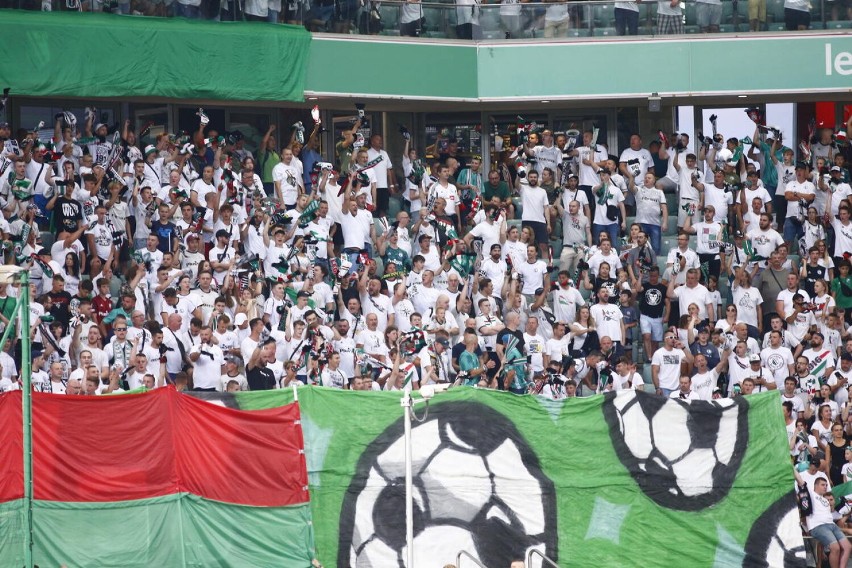 Mecz Legia Warszawa – Piast Gliwice. "Żyleta" przygotowała wyjątkową oprawę