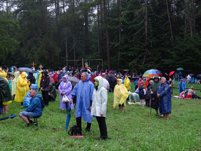 Nabożeństwo Dróżek Pogrzebu i Wniebowzięcia Matki Bożej w Kalwarii Pacławskiej [ZDJĘCIA]