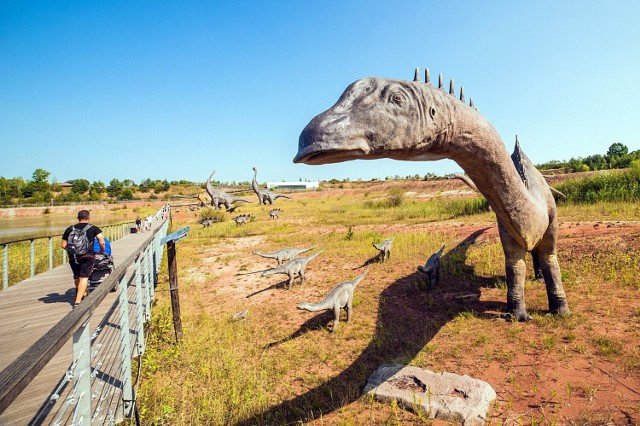 Czy Dinozaury naprawdę wyginęły? Jeśli chcecie poznać prehistoryczne zwierzęta, wybierzcie się do dinoparku
