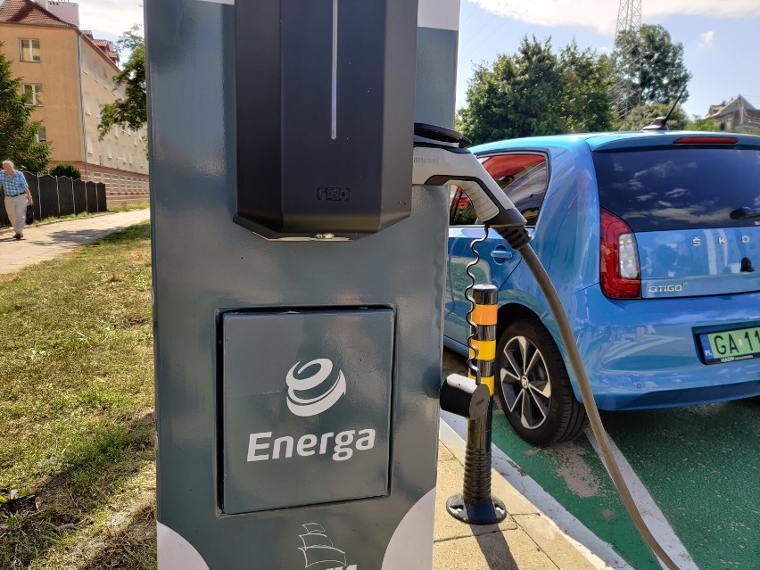 Energa Oświetlenie zainstalowała na gdyńskim Grabówku dwie ładowarki elektryczne