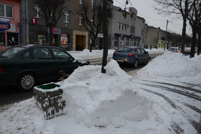 Śnieg w Bełchatowie. Jak wyglądają ulice i chodniki? 9.02.2021