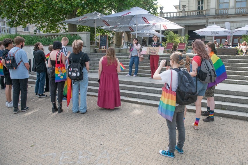 Społeczność LGBT+ z Poznania wyraziła swoją solidarność z...