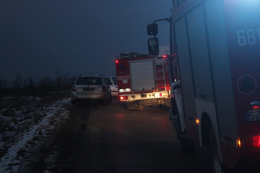 Wypadek w Rudnikach: Czołowe zderzenie dwóch aut. Są ranni [ZDJĘCIA]
