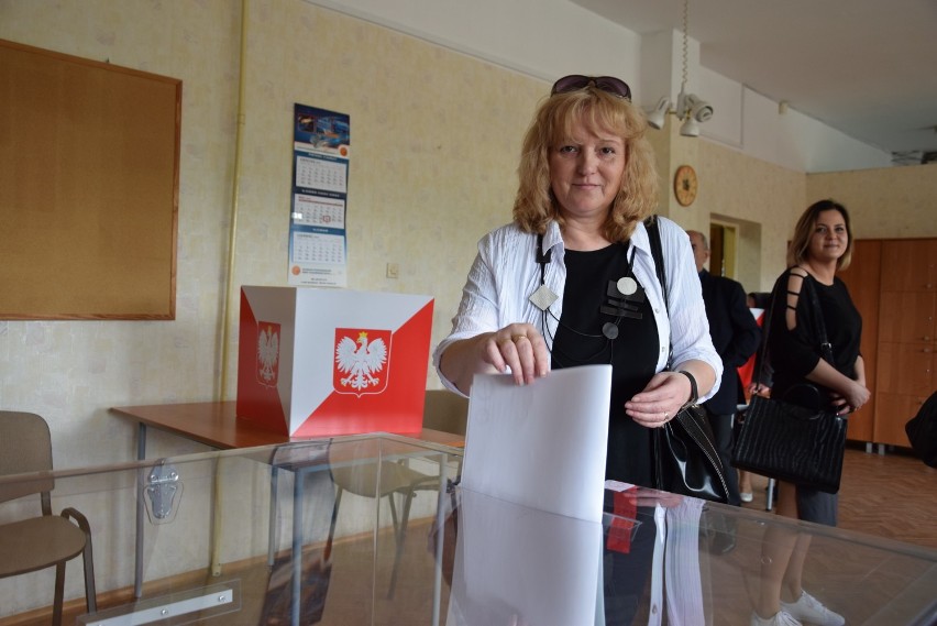 Świętochłowiczanie głosują w wyborach do Parlamentu...