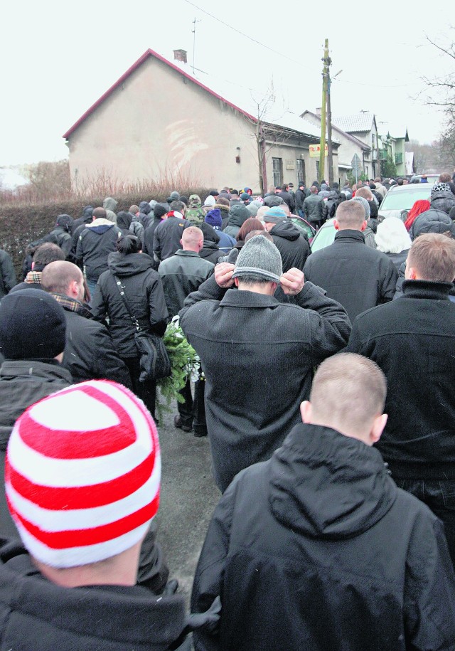 Na pogrzeb "Człowieka" na Woli Duchackiej przyszli koledzy, rodzina i kibice "Cracovii"