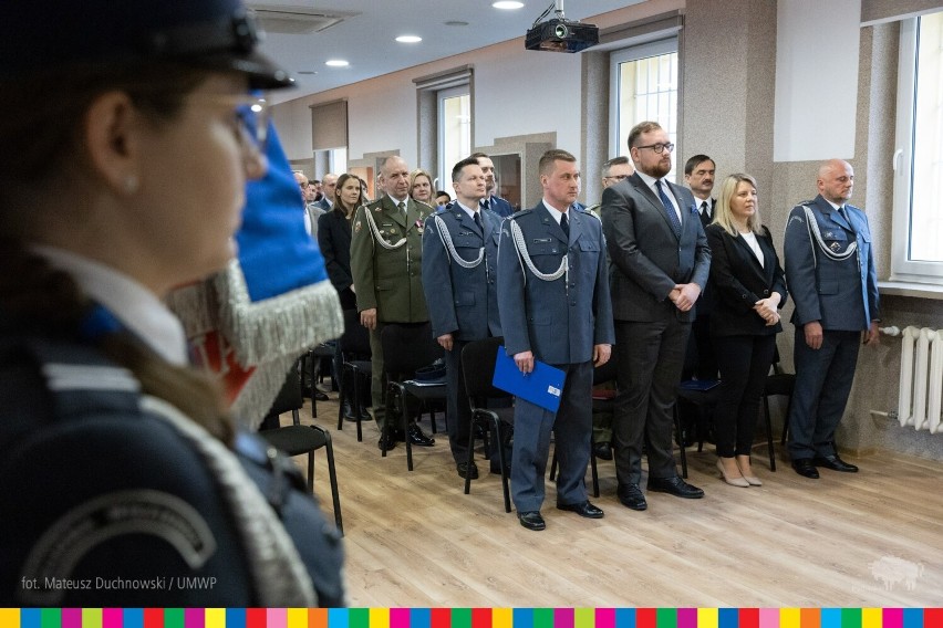 Dzień Tradycji w Służbie Więziennej w Areszcie Śledczym w Białymstoku. Były nagrody, awanse i odznaczenia