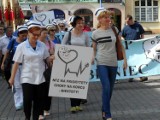 Pikieta pielęgniarek w Lublińcu [ZOBACZ ZDJĘCIA]. Żądają wyższych płac i poprawy warunków pracy