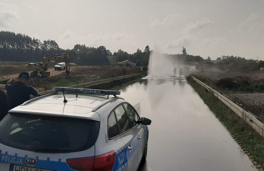 Uszkodzenie gazociągu w Bojanie. Policjanci badają okoliczności zdarzenia| ZDJĘCIA