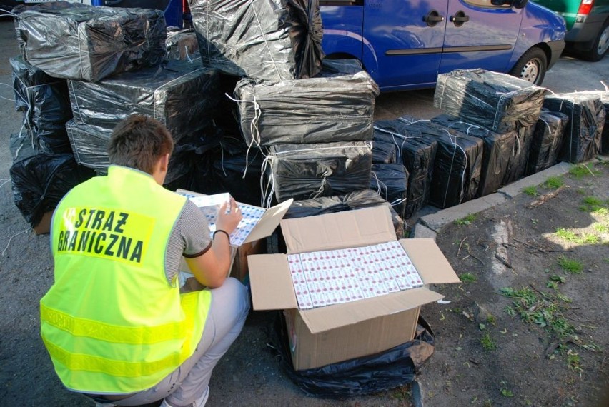 Chełmianin wpadł na Śląsku z nielegalnymi papierosami