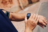 Ranking najlepszych zegarków do ćwiczeń. Zegarki, smartwatche i smartbandy sportowe – co wybrać?
