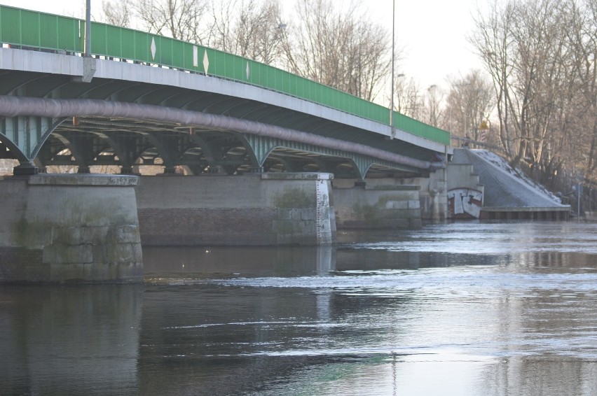 Nowy most na Warcie w Kostrzynie ma powstać w miejscu teraz...