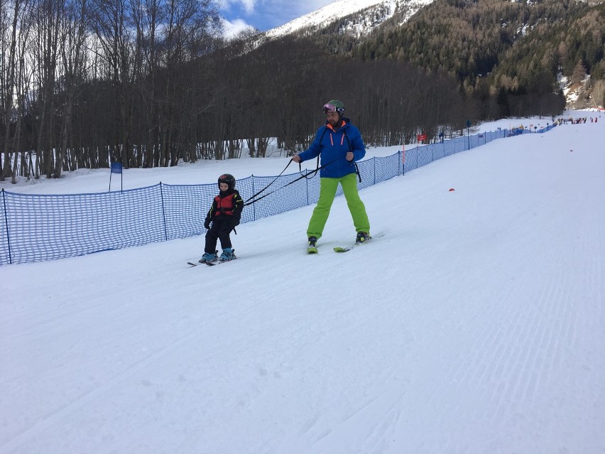 UKS Przygoda Chodzież: Ferie w Alpach. 60 osób szlifowało we Włoszech swoje umiejętności narciarskie (ZDJĘCIA)