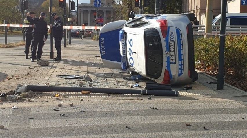 Wypadek na skrzyżowaniu Żeromskiego i al. Mickiewicza