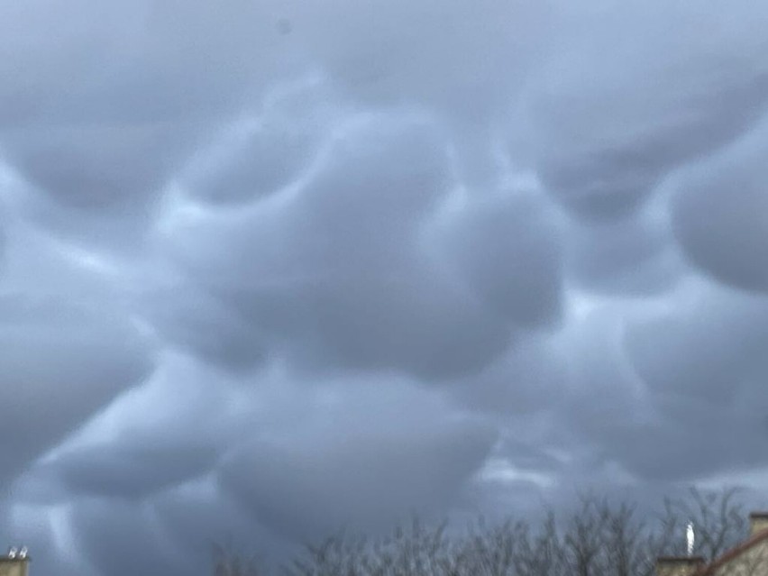 Mammatusy to chmury niezwykle rzadko obserwowane w Polsce