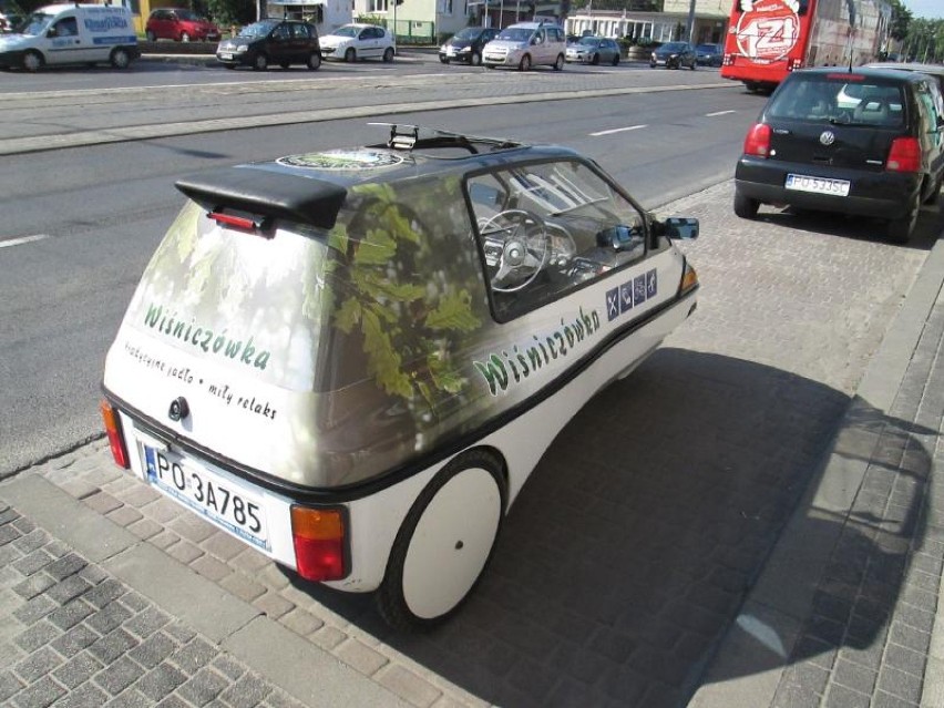 Dziwne auto na Głogowskiej