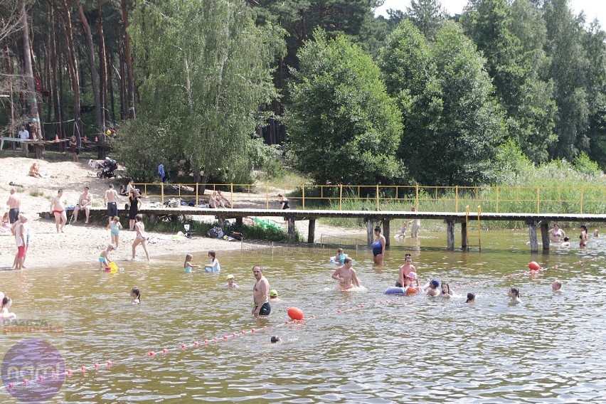 Gorąca sobota nad jeziorem Czarnym we Włocławku