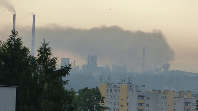 Chmura nad hutą. Zdjęcia udostępnione dzięki uprzejmości Krakowskiego Alarmu Smogowego