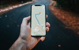 Nowe funkcje w Google Maps dla turystów i fanów spacerów – przydadzą się na najbliższy urlop