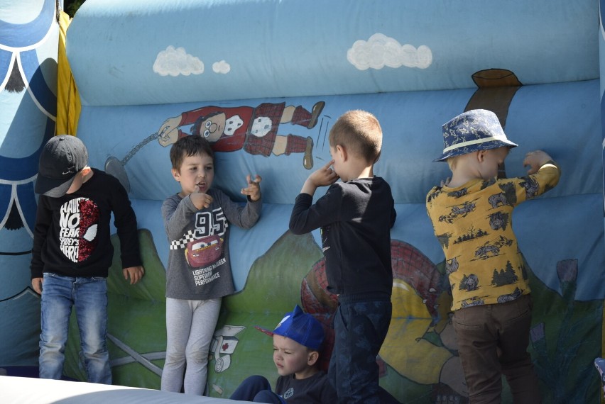 Przedszkolaki z "Jedynki" w Dzień Dziecka bawiły się na dmuchańcach