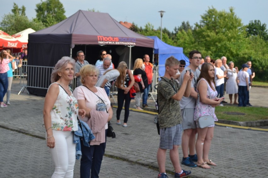 III Festiwal Makaronu w Rędzinach. Golden Life, kapela Tomka Karolaka, przeboje The Beatles i makaron za darmo [ZDJĘCIA]