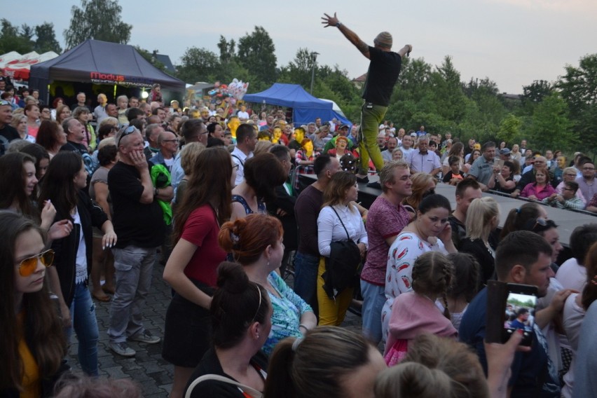 III Festiwal Makaronu w Rędzinach. Golden Life, kapela Tomka Karolaka, przeboje The Beatles i makaron za darmo [ZDJĘCIA]