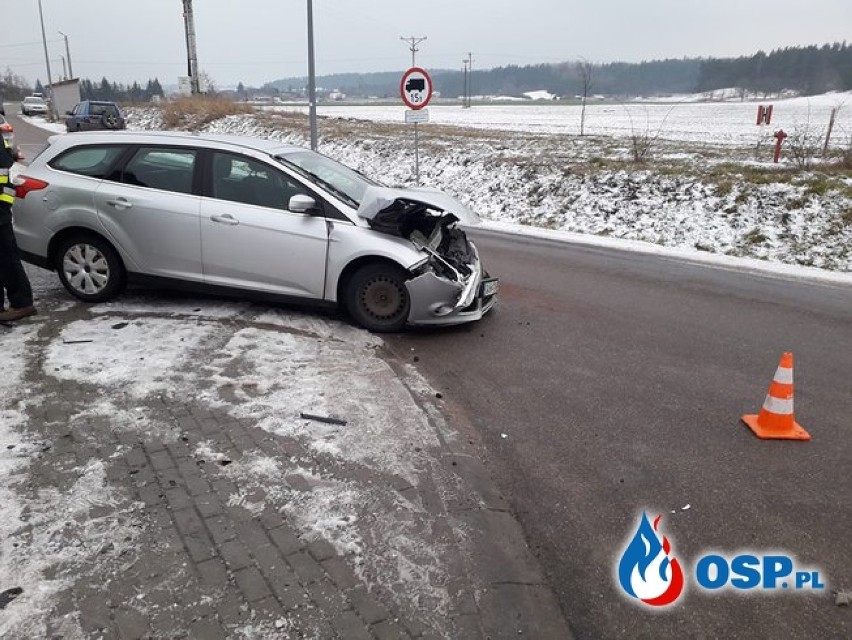 Wypadek na drodze krajowej nr 90 w Opaleniu. Ranna została jedna osoba [ZDJĘCIA]