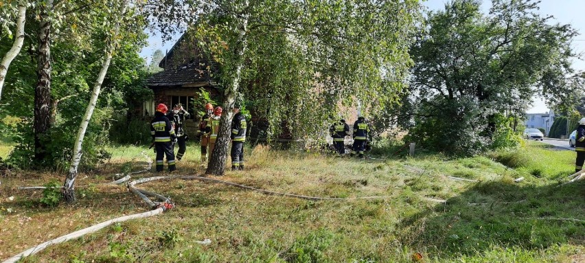 Strażacy gasili pożar pustostanu w Skrzyszowie