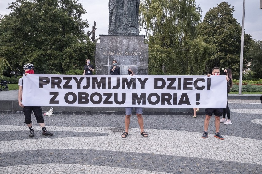 W czwartek na placu Mickiewicza w Poznaniu odbyła się...
