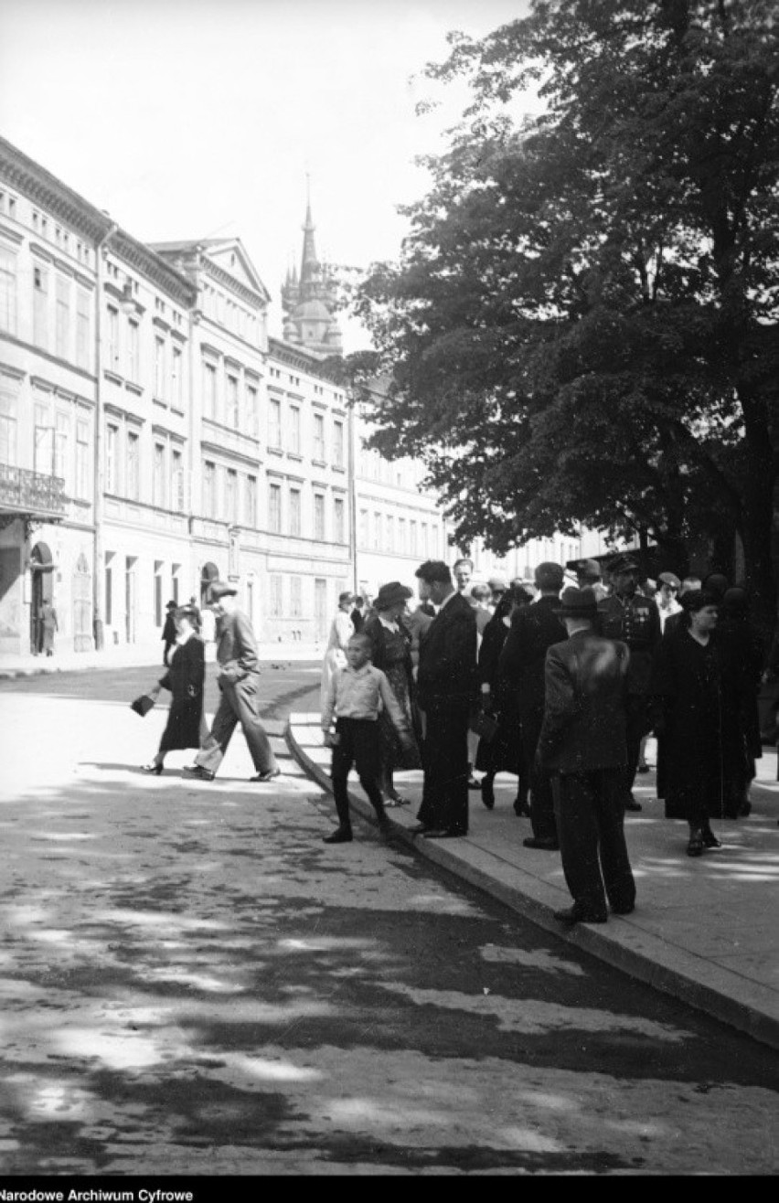 Kraków przed II wojną światową. Tak żyli krakowianie, zanim na świecie rozpętało się piekło. ARCHIWALNE ZDJĘCIA 