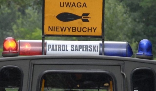 Na polach między Słubicami, a Drzecinem, znaleziono niewybuchy. Niebezpiecznego znaleziska pilnują policjanci, na miejsce wezwano saperów.
